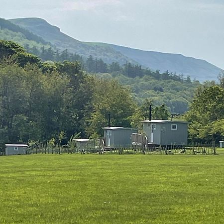 Rosemary Shepherds Hut, Clay Bank Huts Ingleby Greenhow Exteriör bild