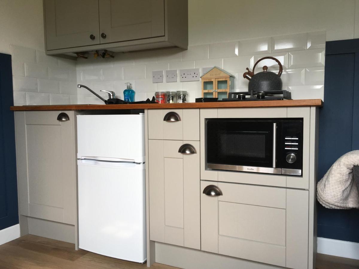 Rosemary Shepherds Hut, Clay Bank Huts Ingleby Greenhow Exteriör bild